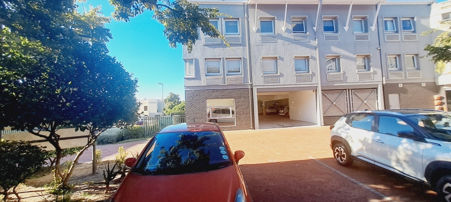 To Let commercial Property for Rent in Rosenpark Western Cape